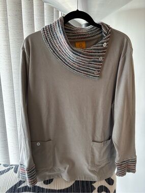 Ruby Rd. Gray Pullover with Multicolor Striped Button Cowl